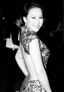 PHOTO Coco Lee Wearing Stunning Dress Exposing Her Back