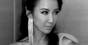 PHOTO Coco Lee Wore The Most Insane Earrings Just Draping Off Her Ears