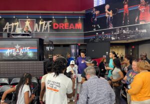PHOTO Entire Line Of 30+ People Formed To Get Brittney Griners Autograph In Atlanta After She Signed One Autograph For One Fan