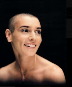 PHOTO Hot Picture Of Sinead O'Connor Shirtless