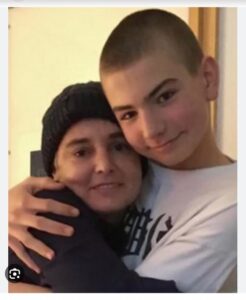 PHOTO Sinead O'Connor With Her Son Hugging Him Before He Died