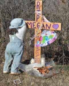 PHOTO Time-Out Dolls Appear At Crosses Of Rex Heuermann's Victims In Long Island 2012