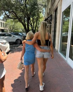 PHOTO Jake Paul's Girlfriend Looks Chunky Walking In The Streets Of Dallas She Has Huge Sexy Legs