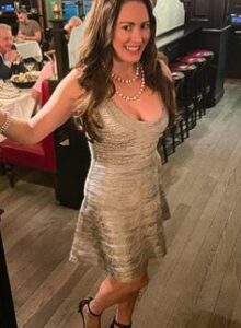 PHOTO Noelle Dunphy Looking Irresitible In A Gold Dress