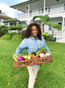 PHOTO Oprah Holding Oprah's Farm With Vegetables In Hawaii After Lush Lawn And Home Were Spared By Maui Fire