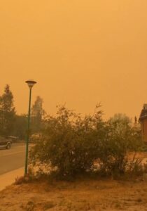 PHOTO Sky In Yellowknife Is Orange And It's Only Getting Worse
