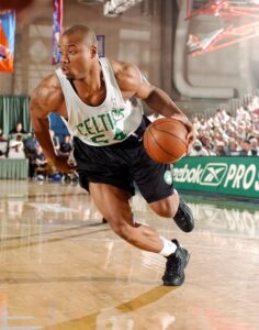 PHOTO Brandon Hunter Was In Amazing Shape And His Legs Were More Ripped In Retirement Than During NBA Career