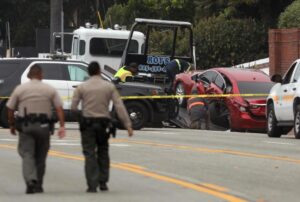 PHOTO Cars Being Towed After Fraser Michael Bohm Killed 4 Pepperdine Students