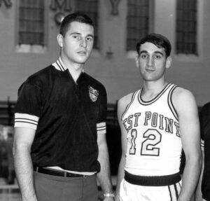 PHOTO Bob Knight At Army When He Was Coaching There