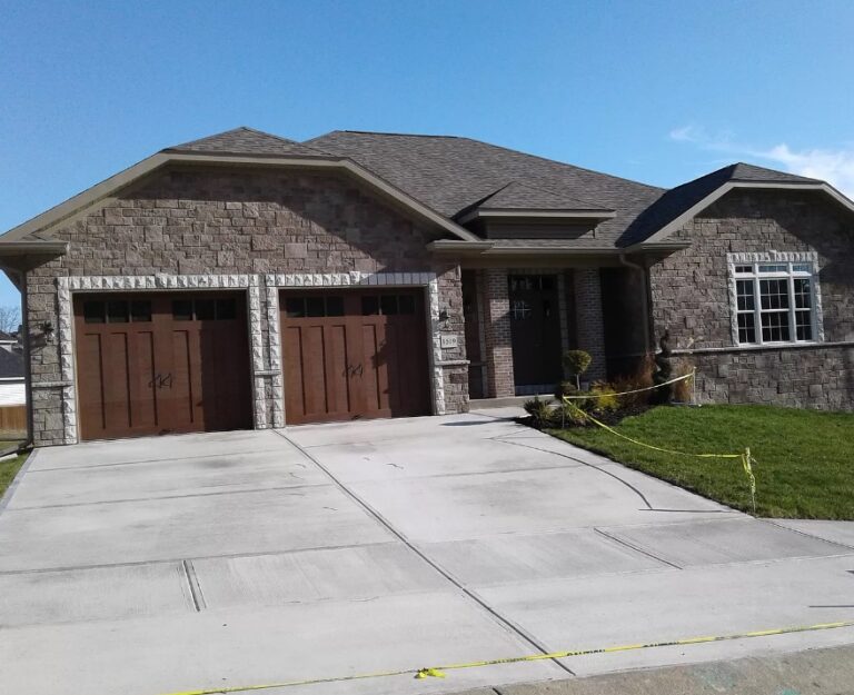 PHOTO Bob Knight Had Only Been Living In New 4.8K Square Foot