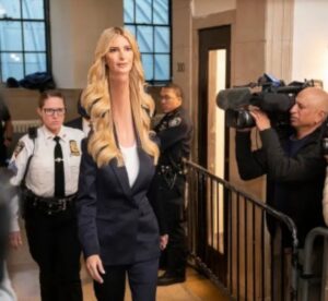 PHOTO Ivanka Trump With A Longer Neck From Lying So Much Meme