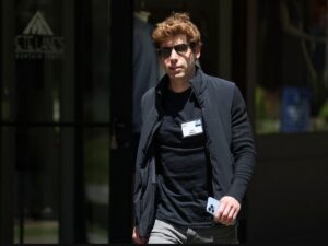 PHOTO Sam Altman Walking Streets Of San Francisco And Nobody Notices