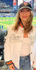 PHOTO Sophia Cohen At Mets Game Looking Like A Straight 10