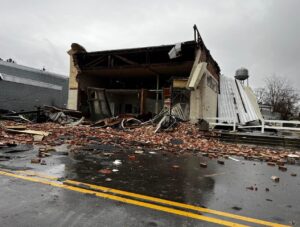 PHOTO Animal Clinic In Cottonwood Alabama Destroyed By Tornado