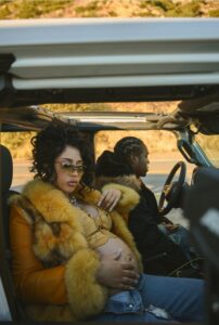 PHOTO Kali Uchis Driving With Don Toliver In A Jeep While Showing Off Baby Bump
