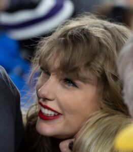 PHOTO Me When Taylor Showed Up At The Taylor Swift Concert Meme