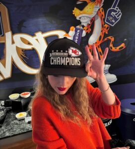 PHOTO Proof Taylor Swift Threw Up Satanic Gang Signs