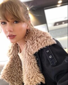 PHOTO Trailer Swift Wearing A Jacket With Cat Hair On It