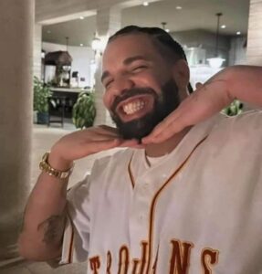 PHOTO Drake After Accidentally Leaking His Own N*de