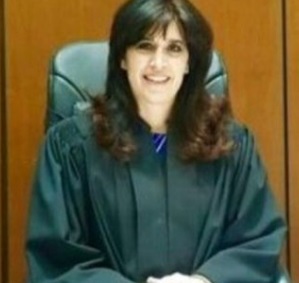 PHOTO Of Judge In Danny Materson Case Enjoying Her Celebrity Attention