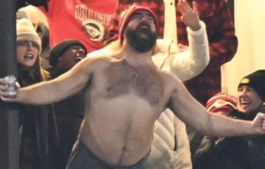 PHOTO Shirtless Jason Kelce Enjoying Himself At Chiefs Parade Like Nobody Else Was