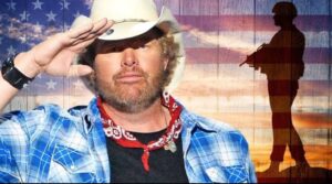 PHOTO Toby Keith Saluting The US Military
