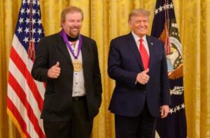 PHOTO Toby Keith With Donald Trump