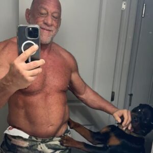 PHOTO Mark Coleman Smiling With His Dog Shirtless