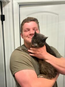 PHOTO Robert Garrison Selfie With His Cat Before He Died