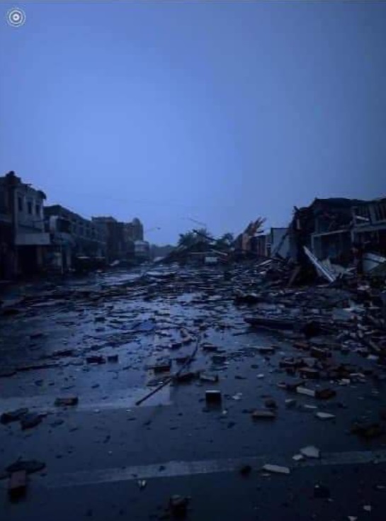 Photo Before And After Sulphur Oklahoma After Tornado Hit