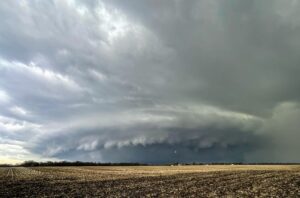 PHOTO Of Tornado Moving Into Aledo Illinois Tuesday Afternoon Was A Beautiful Sight