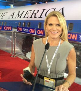 PHOTO Alice Stewart Posing For A Picture With Air Force One Plane