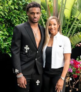 PHOTO Bronny James Exposed His Chest On Mother's Day In Black Suit