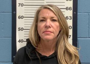 PHOTO Lori Vallow Looking Like She Could Barely See In Her Mugshot