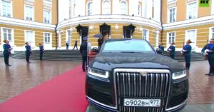 PHOTO Putin Got A New Car For His Inauguration