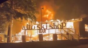 PHOTO Alto Ski Shop Going Up In Flames From Ruidoso Fire