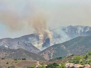 PHOTO New Plume Has Popped Up In Dove Canyon From Airport Fire