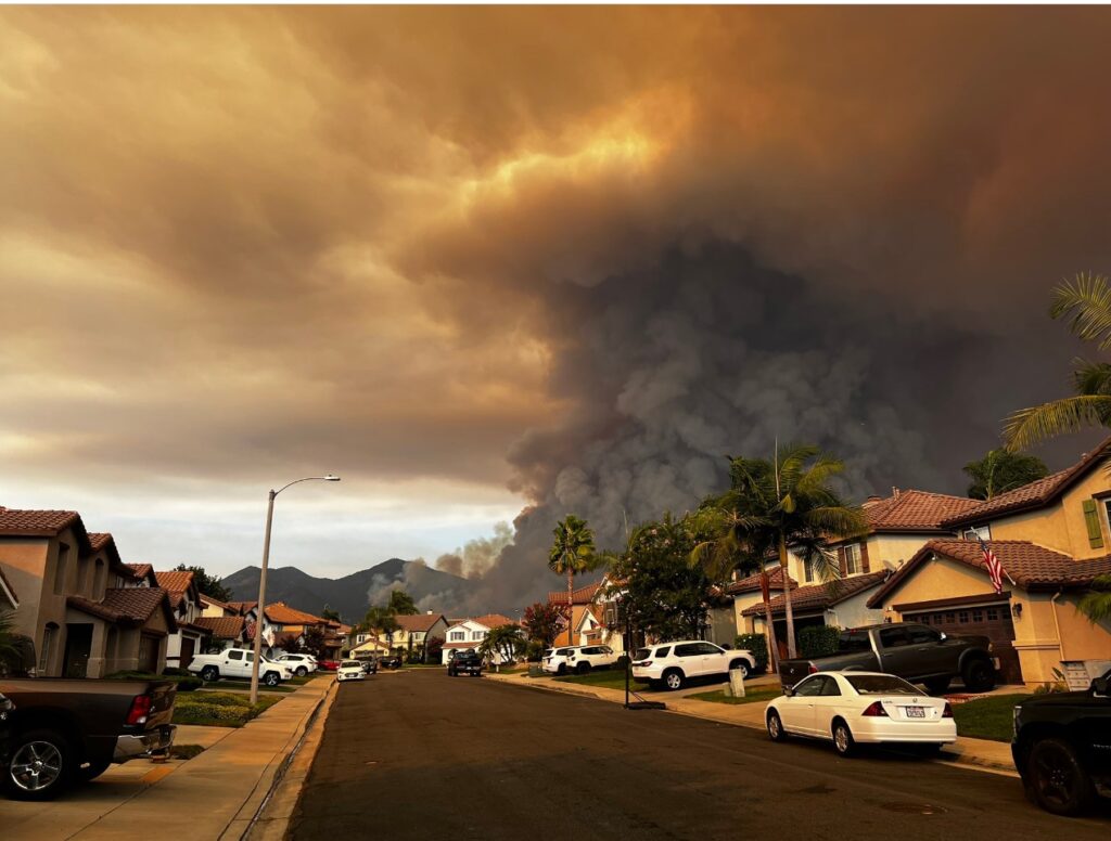 PHOTO Of Neighborhood In Orange County That Might Burn Down From ...