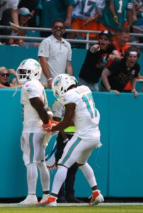 PHOTO Tyreek Hill Getting Handcuffed In TD Celebration