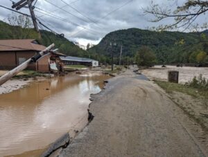 PHOTO Before And After The City Of Hartford Tennessee Along The Pigeon River Since Hurricane Helene Leveled The Roads