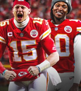 PHOTO DeAndre Hopkins In A Kansas City Chiefs Jersey