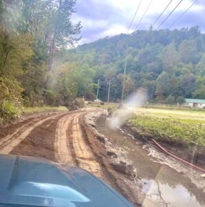 PHOTO In And Out Of Swannanoa NC Is Just Mud Roads With Very Little Traction