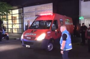 PHOTO Liam Payne's Body Being Taken Away In Ambulance