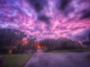 PHOTO Sunset Flare Before Hurricane Milton Letting Us Know This Is Going To Be A Really Bad One Caused By Redirection Of Sunlight By Air Molecules Hurricanes Produce