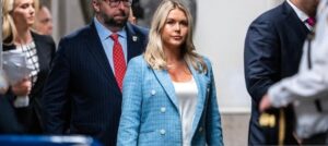 PHOTO Karoline Leavitt Looking Thick In Blue Suit Jacket