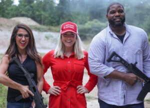 PHOTO Karoline Leavitt With A Heavily Armed Lauren Boebert