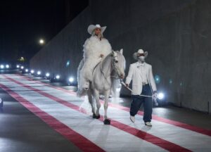 PHOTO Beyonce Riding A White Horse During NFL Netflix Halftime Show