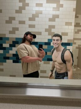 PHOTO Luigi Mangione At The Gym Shirtless Working On Strengthening His