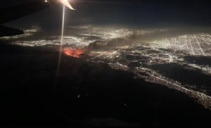 PHOTO Airline Flight To Burbank California Turned Around Towards Vegas Because It Couldn't Land Due To Heavy Winds