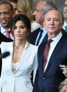 PHOTO Lauren Sanchez Showing Off Those T*tties At Trump Inauguration With No Shame